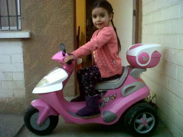 moto de bateria de niña