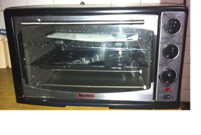 Vendo horno eléctrico marca thomas modelo th34i en Las Condes - Otros  Artículos | 6417